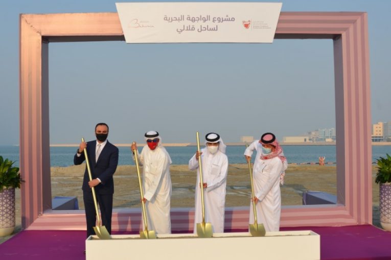 وزير سياحة البحرين يدشن مشروع الواجهة البحرية بساحل قلالي السياحي