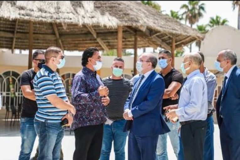 وزير سياحة تونس يتفقد عددا من الفنادق والقري السياحية للتيقن من تطبيق بروتكول الإجراءات الصحية