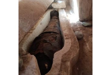 بمنطقة آثار البهنسا : الإسبانية تكتشف مقبرتين متجاورتين ترجعان إلى العصر الصاوي