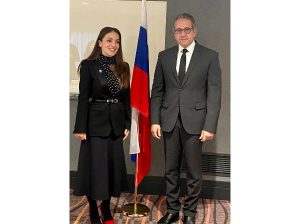 العناني يبحث تعزيز التعاون الثنائي بين مصر و روسيا مع رئيسة الوكالة الفيدرالية الروسية للسياحة بمدريد