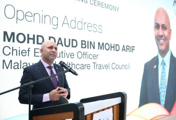 عبر إكسبو دبي : رئيس السياحة العلاجية الماليزية يعلن اطلاق خطة للتعافي والترويج الدولي حتي 2025