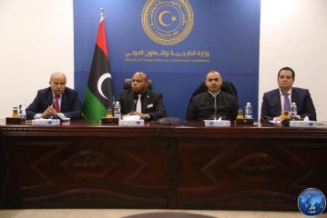 الخارجية تبحث سُبل عودة رحلات الطيران الدولية إلى ليبيا وجاهزية المطارات
