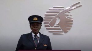 على متن الخطوط القطرية.. "أول قائدة طائرة نيجيرية" تحلق بسرعة أكبر بـ 3 مرات من سيارة الفورمولا 1