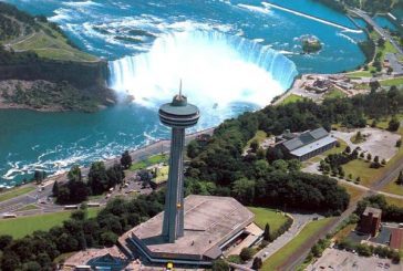 السياحة في كندا تستعد لاستقبال السائحين الدوليين مع تخفيف قيود السفر