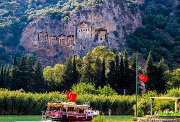 سياحة تركيا تجذب أكثر من 23 مليون سائحا في 7 شهور فقط