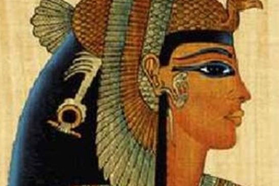 خبير آثار:  كليوباترا نتفليكس استغلال تجارى للحضارة المصرية