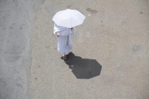 تحذيراً صحياً للحجاج بشأن الأجواء الملتهبة في المشاعر المقدسة تصدره الصحة السعودية