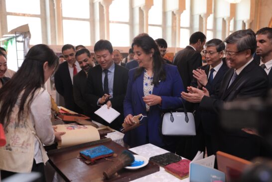 نائب وزير السياحة المصري تلتقي بمسؤولين صينيين في القاهرة