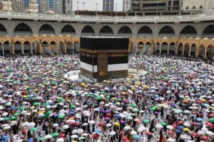 السعودية: عدد المتوفين خلال الحج بلغ 1,301 غالبيتهم "غير مصرح لهم بالحج"