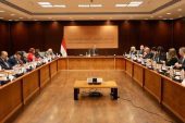 وزير السياحة والآثار يبحث سبل تطوير التعليم والتدريب مع عمداء كليات السياحة والفنادق