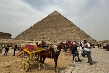 وزير السياحة والآثار يتابع التشغيل التجريبي لتطوير منطقة الأهرامات